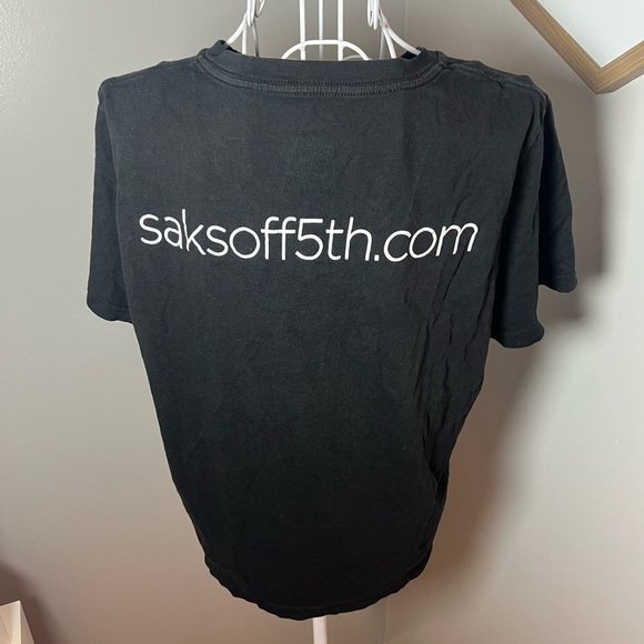 FREE WITH PURCHASE! Saks Fifth Avenue Graphic Black V Neck Cotton T-shirt Size M - Picture 2 of 3